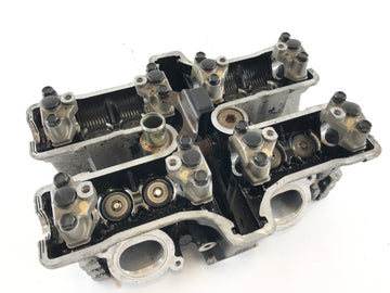 Yamaha V-max 1200 2EN [1997] - front cylinder head