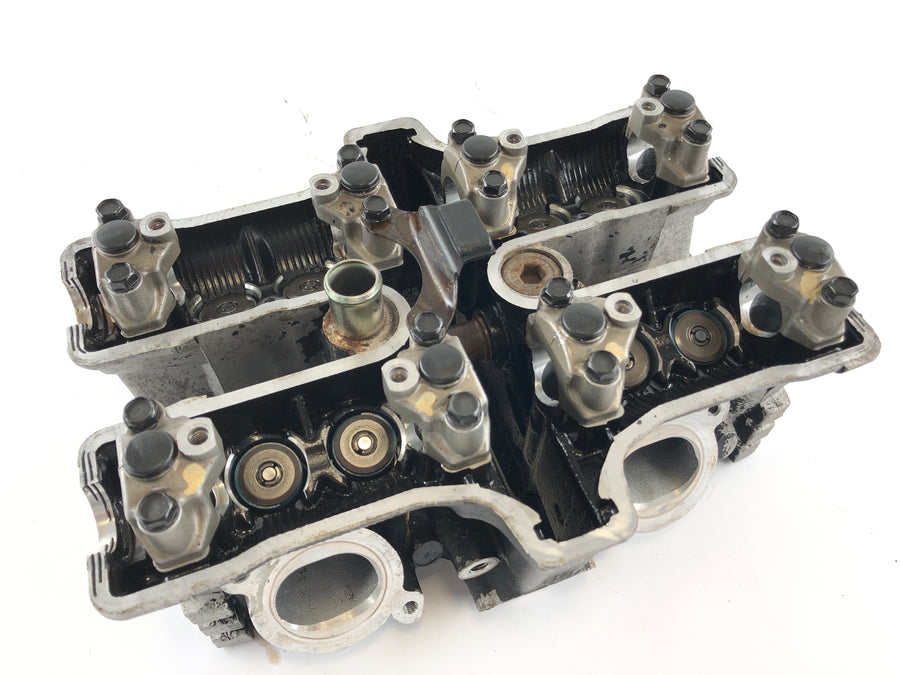 Yamaha V-max 1200 2EN [1997] - front cylinder head