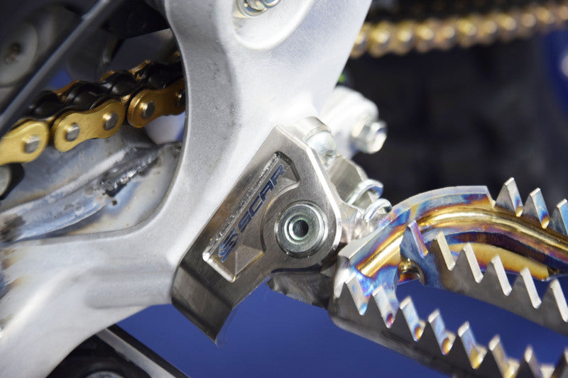 Yamaha Yz 450 [SCAR] - Titan-Fußrastenhalterung