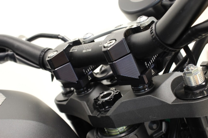 Kawasaki Z 800 [GILLES] - 2DGT verstelbare stuurbevestigingen Zwart Kawasaki Z800