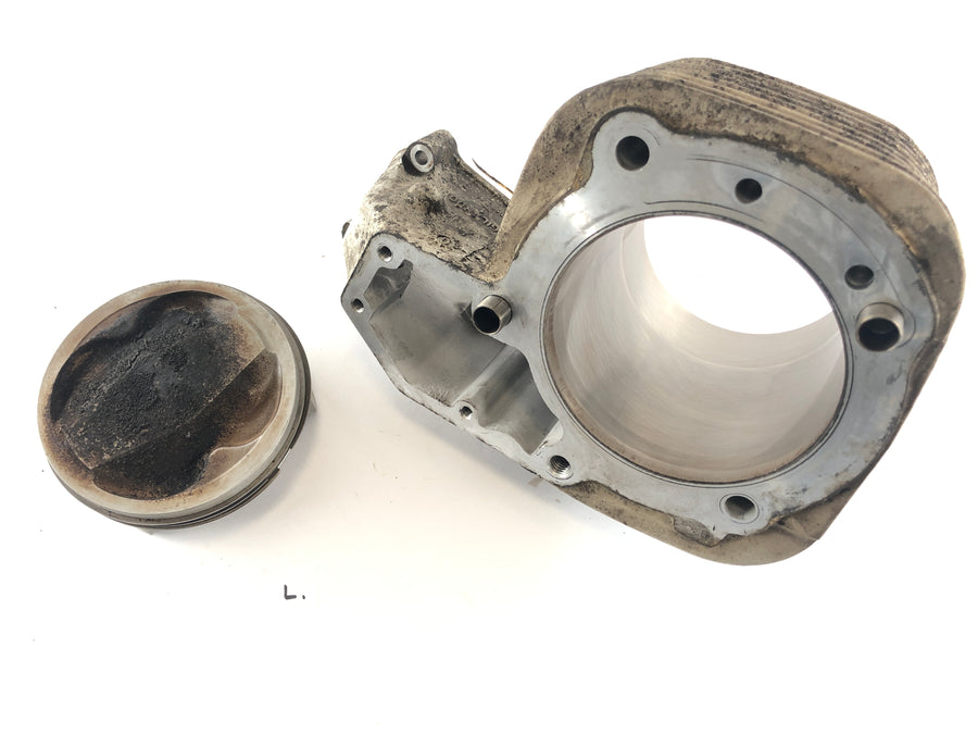 BMW R 1150 RT [2003] - Cylinder with piston left