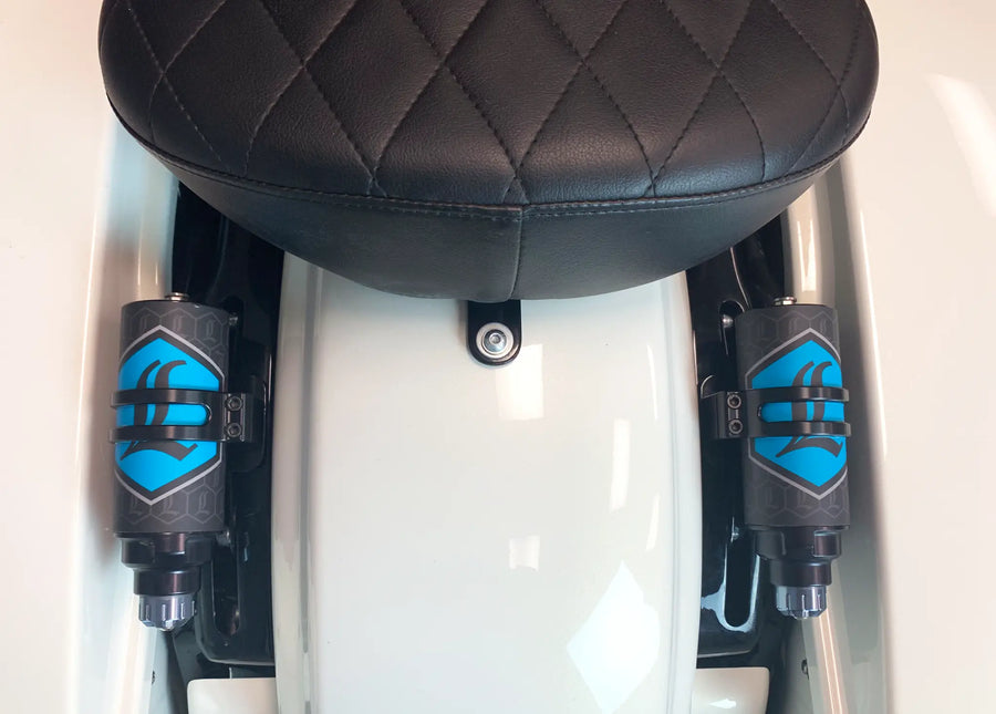 Harley-Davidson FLHX 1923 Street Glide 117 [2026] - REVO ARC Remote Reservoir Außenbefestigung – Bild 3