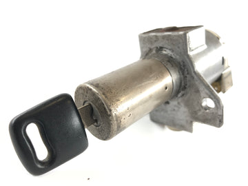 Honda CB 550 F [Super Sport] - ontstekingsvergrendeling met sleutel - 0