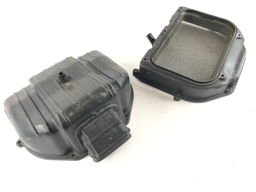 Honda VFR 750 F RC24 [1988] - Airbox Air Filter Box