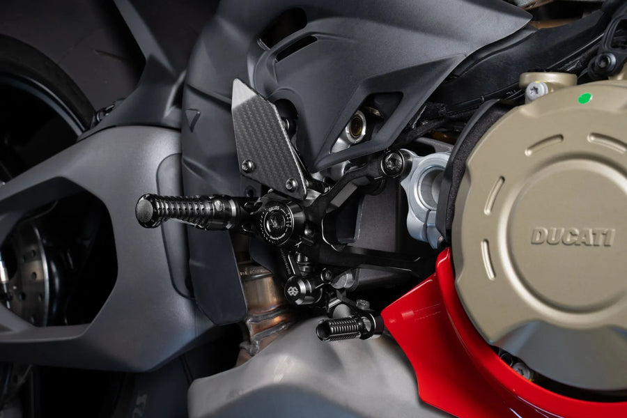 Ducati Panigale V4 [GILLES TOOLING] – Zurückverlegte MUE2 Rastenanlage