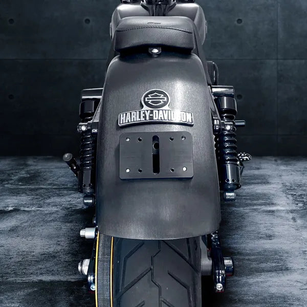 Harley Davidson Fxdrs 114 [HEINZ BIKES] – Distanzwürfel für Kennzeichenmontage