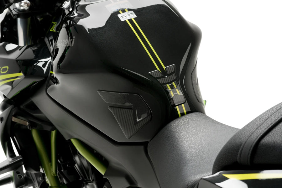 KAWASAKI Z 650 [2025] – Spezifischer Tankschutz – Carbon look