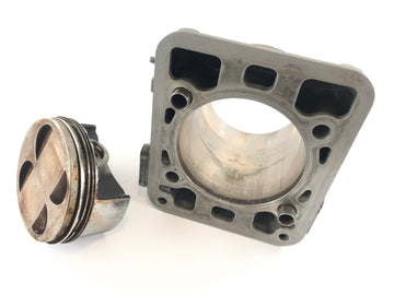 Ducati 888 Strada [1993] - Cylinder with piston horizontal cylinder with piston - 0