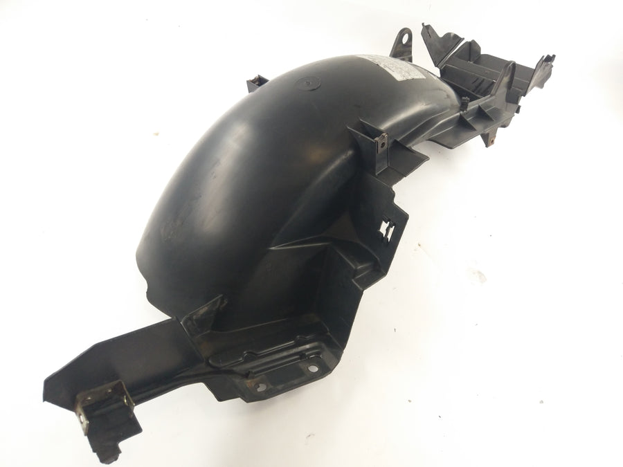 Honda ST 1100 SC26 Pan Europeaan [1990] - Binnenkleedbekleding achterwielafdekking