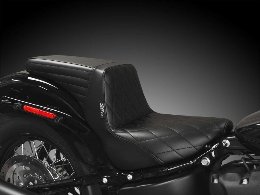 Harley Davidson FLSL [2018-2021] -kick-flip stoel gevouwen naad van zwart vinyl
