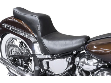 Harley Davidson FLDE [2018-2020] – Cherokee Sitz Glattes Schwarzes Vinyl