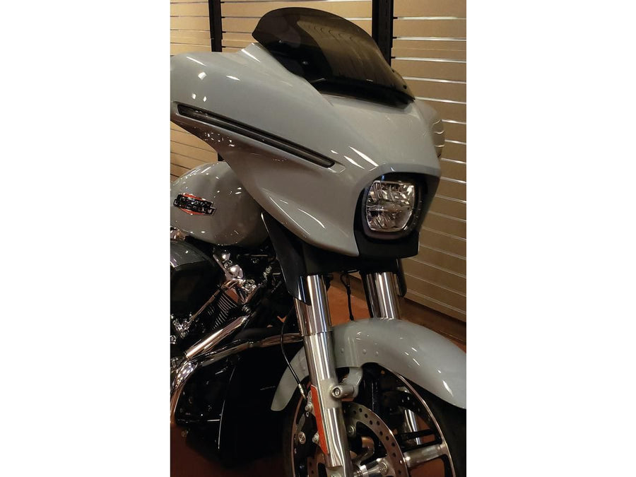 Harley Davidson FLHXSE [2023-2025] – Helix Ersatz-Windschutzscheibe Höhe: 10,5"