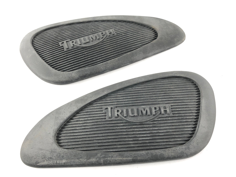 Triumph Thruxton 900 [2004] - Tankrubber