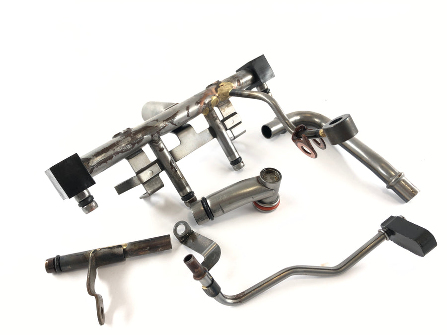 Yamaha V-max 1200 2EN [1997] - Oil line distributor from the short engine
