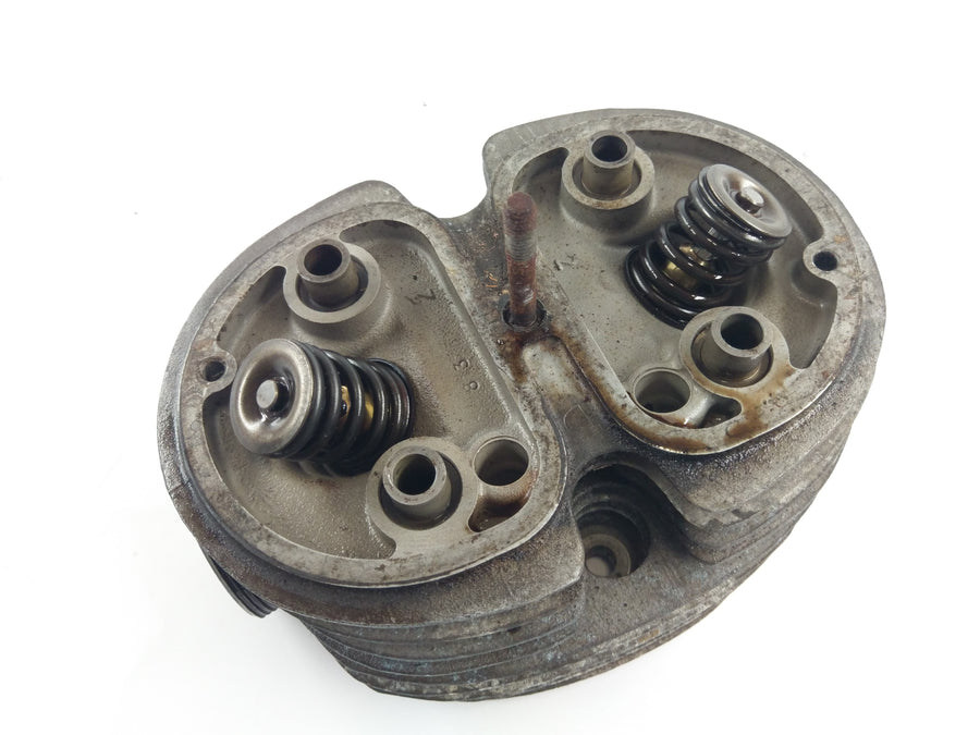 BMW R75/5 [1973] - Cylinder head
