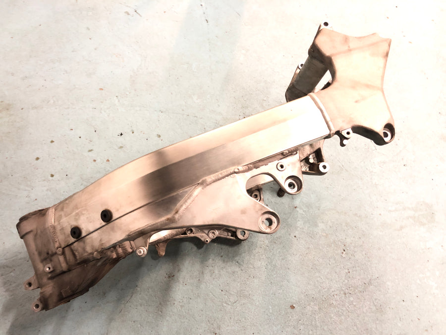 Honda VFR 800 RC46 [1999] - Frame met papieren