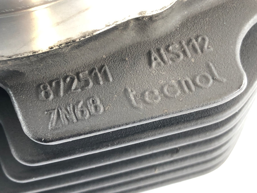 Moto Guzzi Stelvio 1200 8V [2011] - Cylinder with piston right