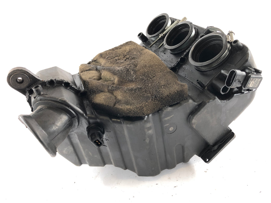 Triumph Speed ​​Triple T509 [1997] - Airbox Air Filter Box