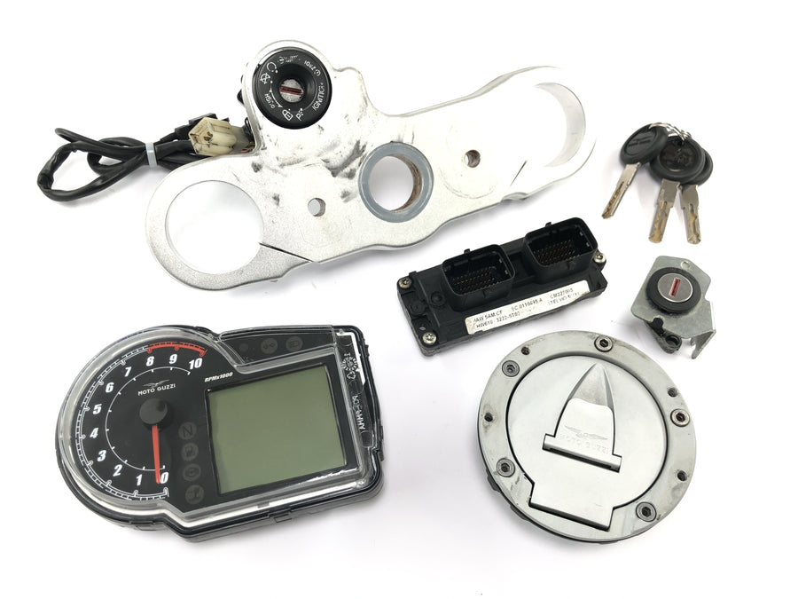 Moto Guzzi Stelvio 1200 NTX LZ [2013] - Schlosssatz Zündschloss Tacho Gabelbrücke oben Wegfahrsperre