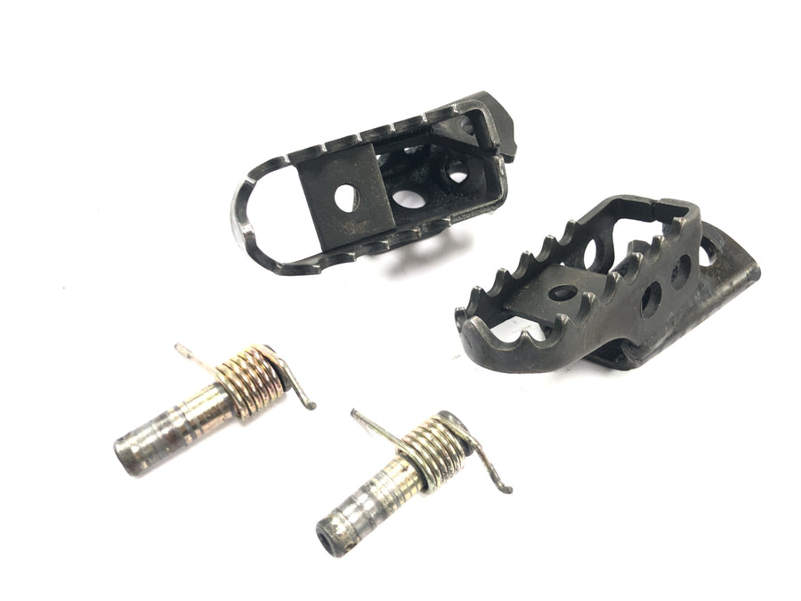 Yamaha XTZ 750 Super Tenere 3LD [1990] - Driver's footrests Pair of footrests