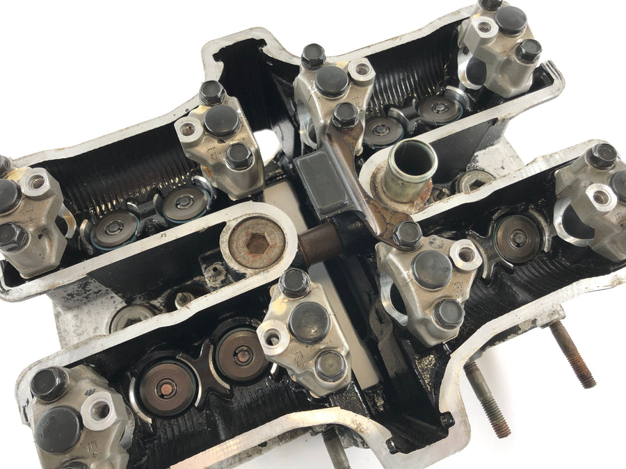 Yamaha V-max 1200 2EN [1997] - front cylinder head