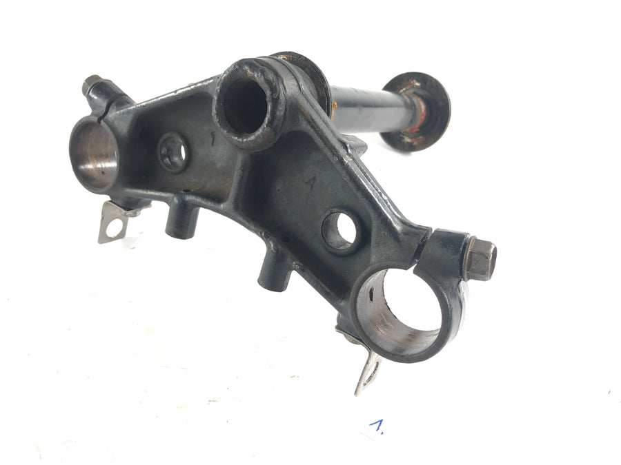 Honda CB 650 RC03 [1980] - Fork Bridge hieronder