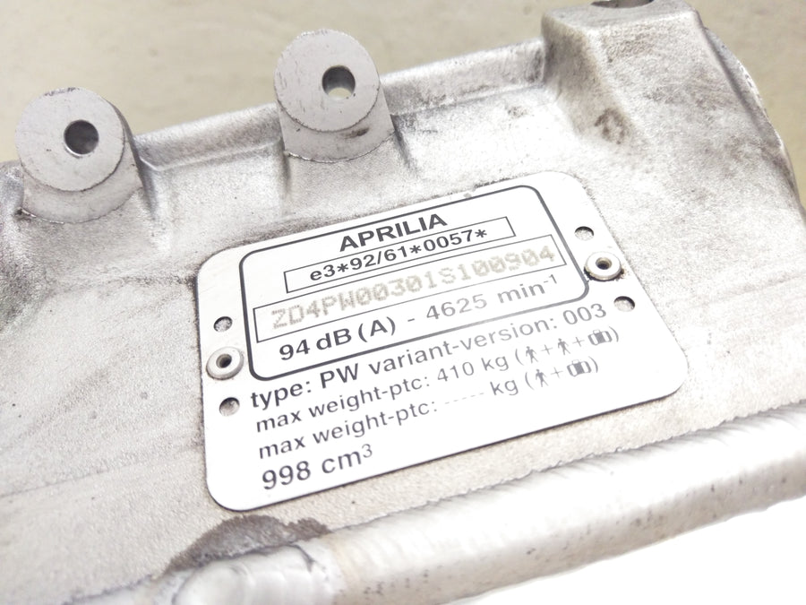 Aprilia RST 1000 Futura [2004] - frame with papers