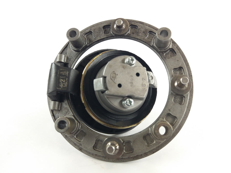 Suzuki GSF 1200 S GV75A [1998] - Tank lock with key