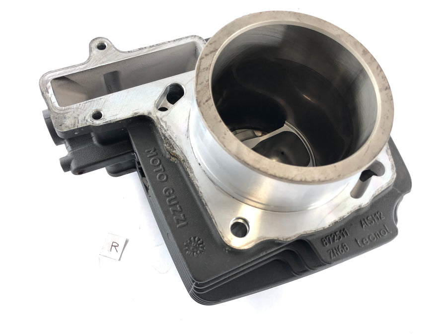 Moto Guzzi Stelvio 1200 8V [2011] - Cylinder with piston right