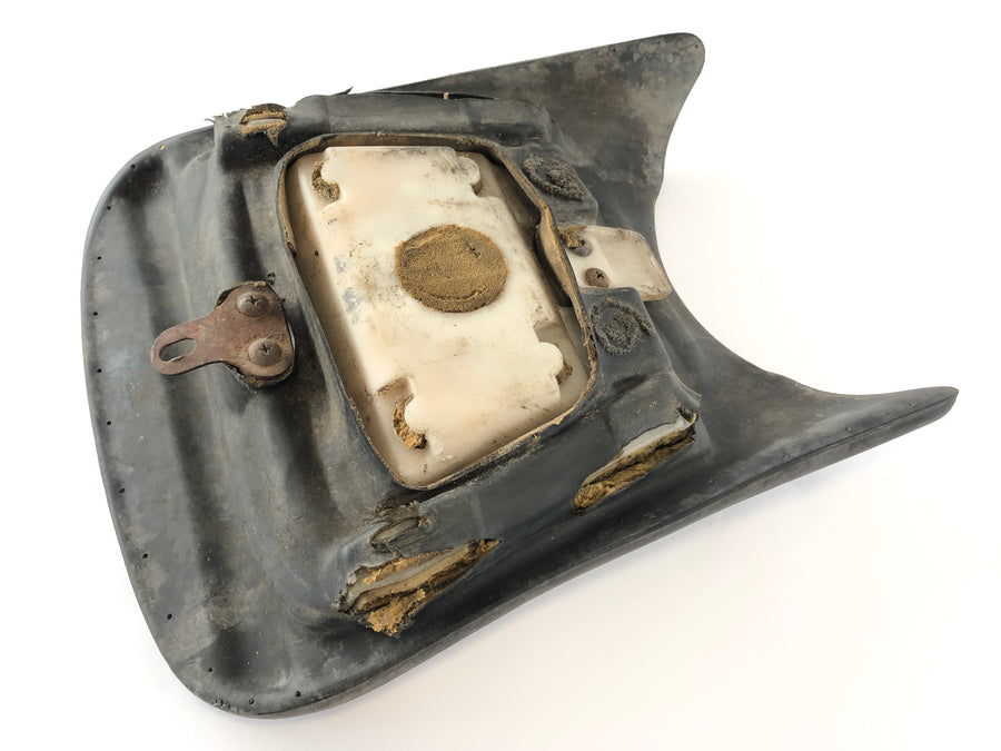 Yamaha TZR 125 4FL [1997] - Driver seat cover torn ???