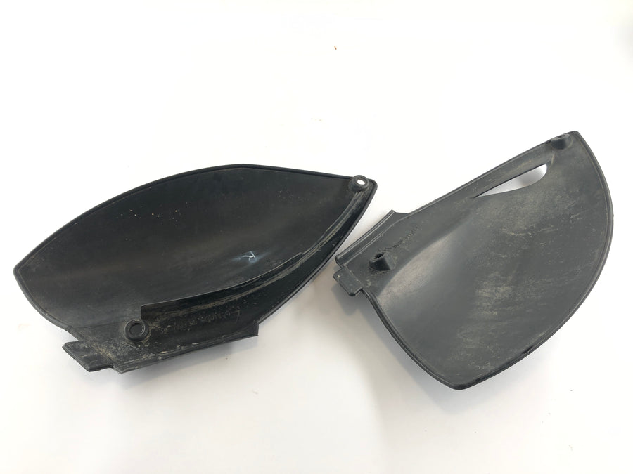 KTM 640 LC4 [2003] - Zijsbekleding zijpanelen ingesteld zwart