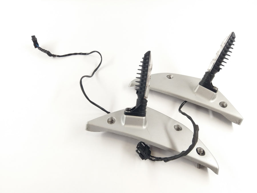 BMW F 650 GS R13 [2001] - Front indicator pair and holder