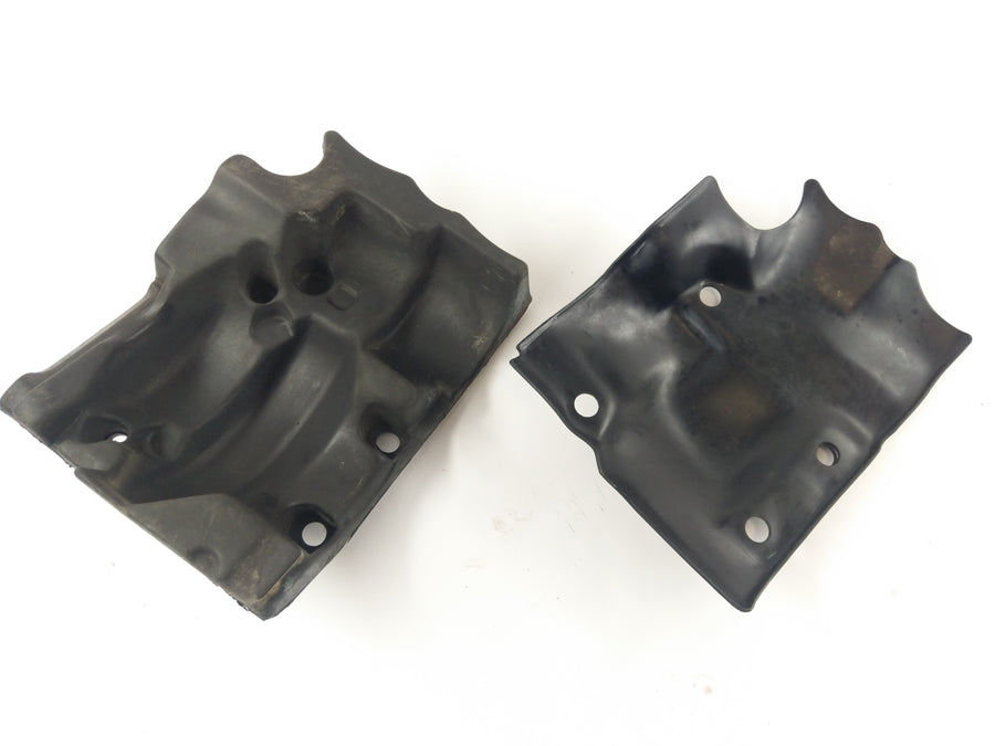Triumph Tiger 885i T709 [1999] - Covering Alternator