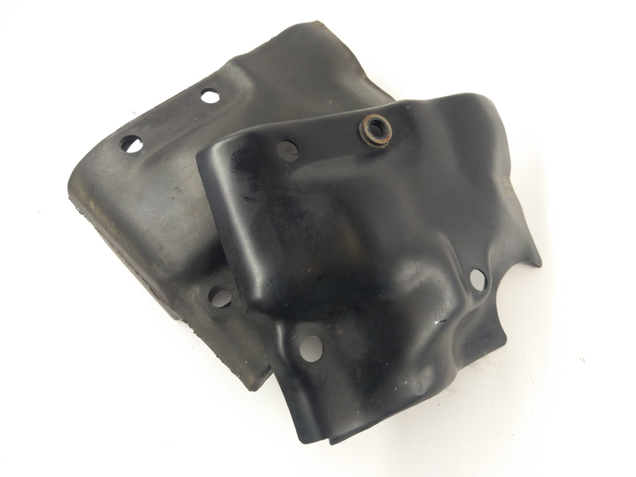 Triumph Tiger 885i T709 [1999] - Covering Alternator