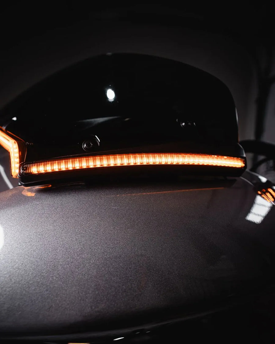 harley-davidson road glide st [CUSTOM DYNAMICS] – LED Windschild-Zierleiste mit Blinkern
