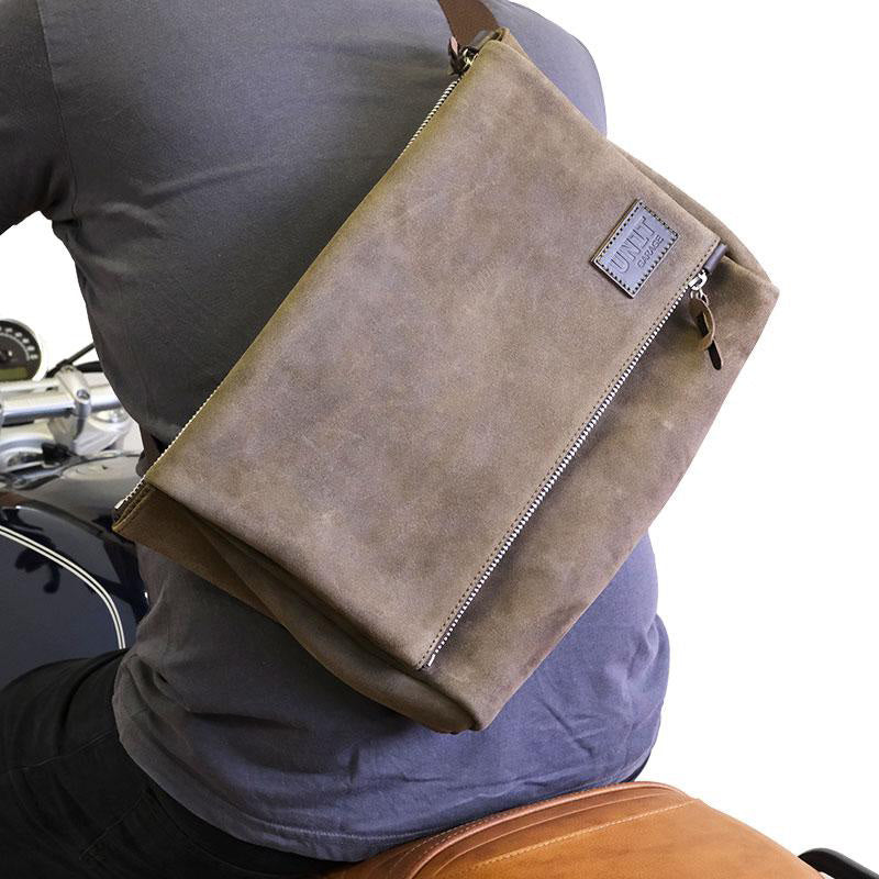 BMW R nineT 1200 Urban G/S (niedriger Auspuff) [2017-2023] - Fezzan Messenger Bag Crust Leder