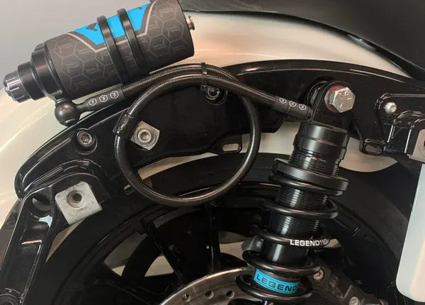 Harley-Davidson FLHXL 1923 Street Glide Limited 117 [2026] - REVO ARC Remote Reservoir Außenbefestigung – Bild 10