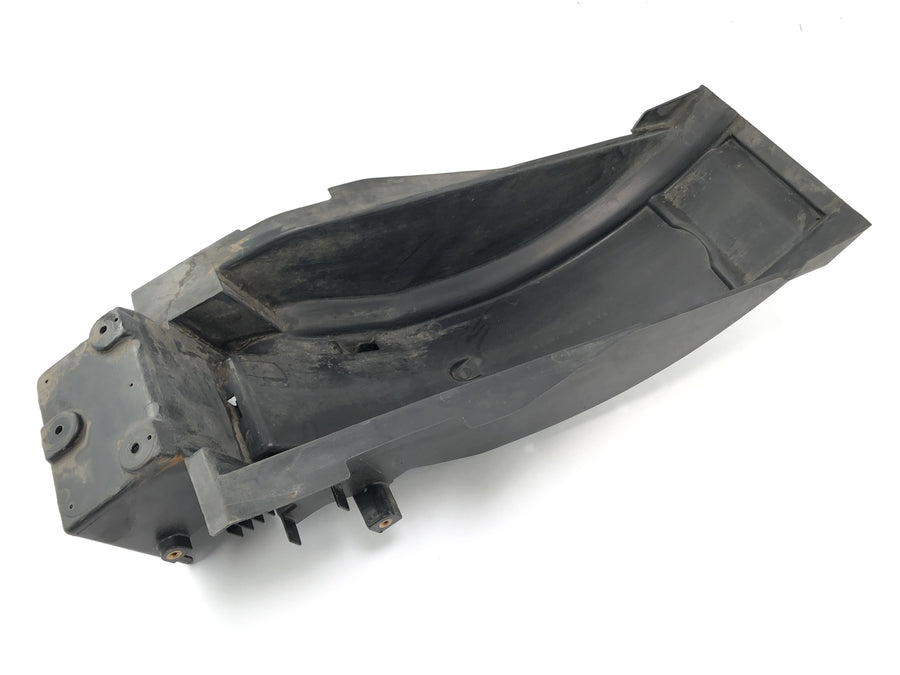 Kawasaki ZX -10 ZXT00B [1990] - fender behind splash protection rear base
