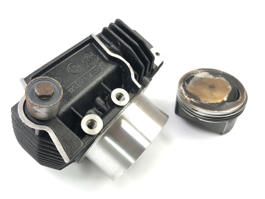Ducati ST2 944 [1999] - Cylinder with piston horizontal