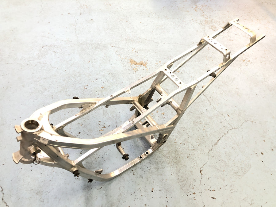 Suzuki RG 250 Gamma GJ21D [1987] - Frame hoofdframe zonder papieren