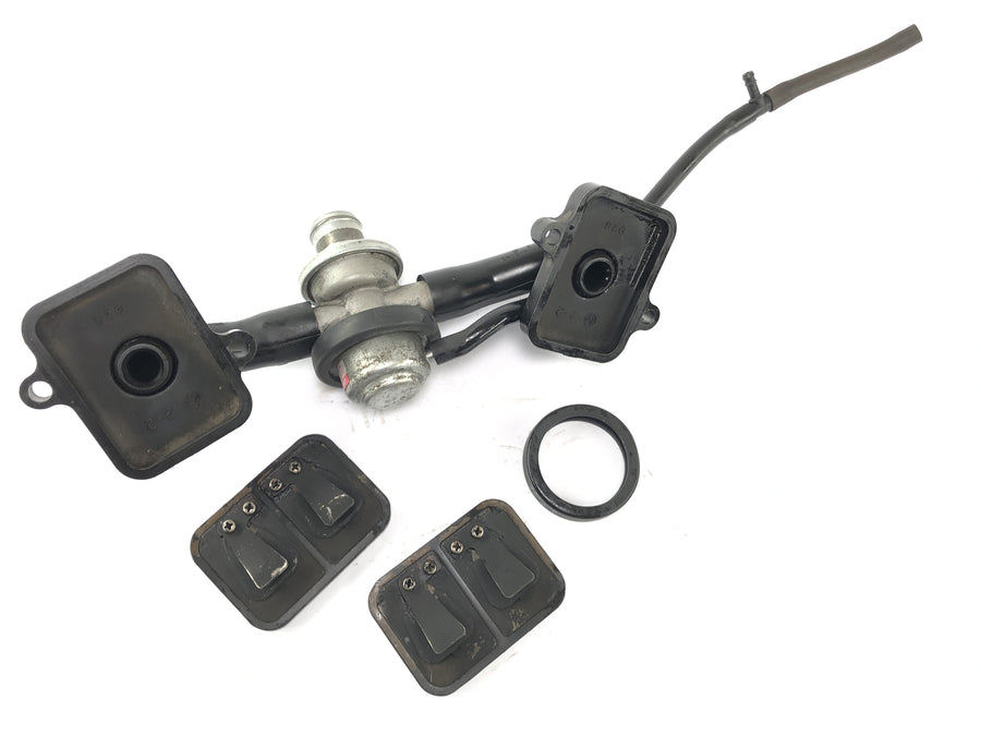 Kawasaki ZRX 1200 S ZRT20A [2002] - vacuum valve membrane valve intake valve