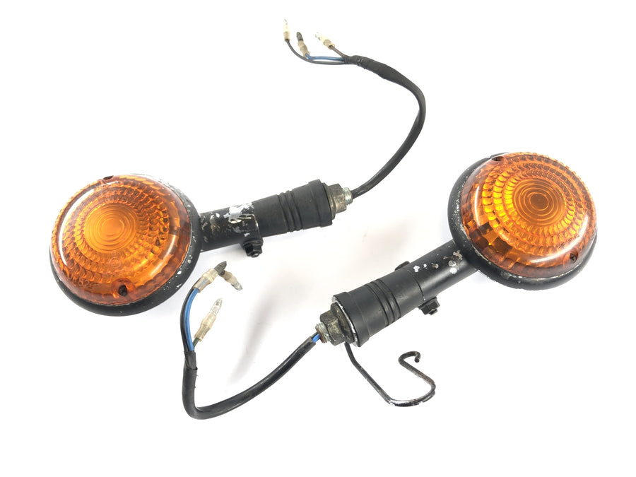 Yamaha V Max 1200 2we [1996] - turn signal at the back and right