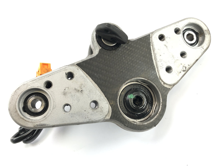 BMW R 1100 RT 259 [1997] - Schlos Set Fork Bridge aan de bovenste tankvergrendeling