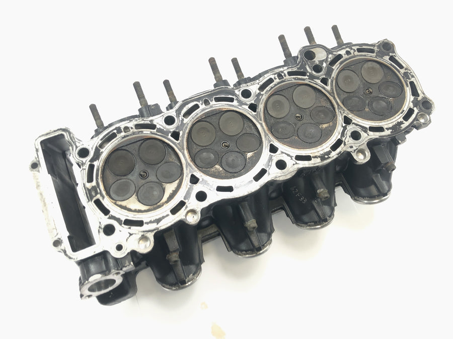 Yamaha YZF R1 RN04 [2001] - cylinder head valve train