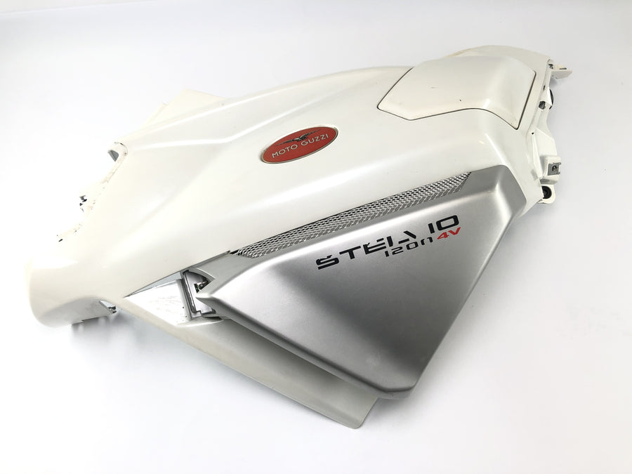 Moto GUZZI STELVIO 1200 4V [2009] - Side Cladeing aan de linkerkant opruimen
