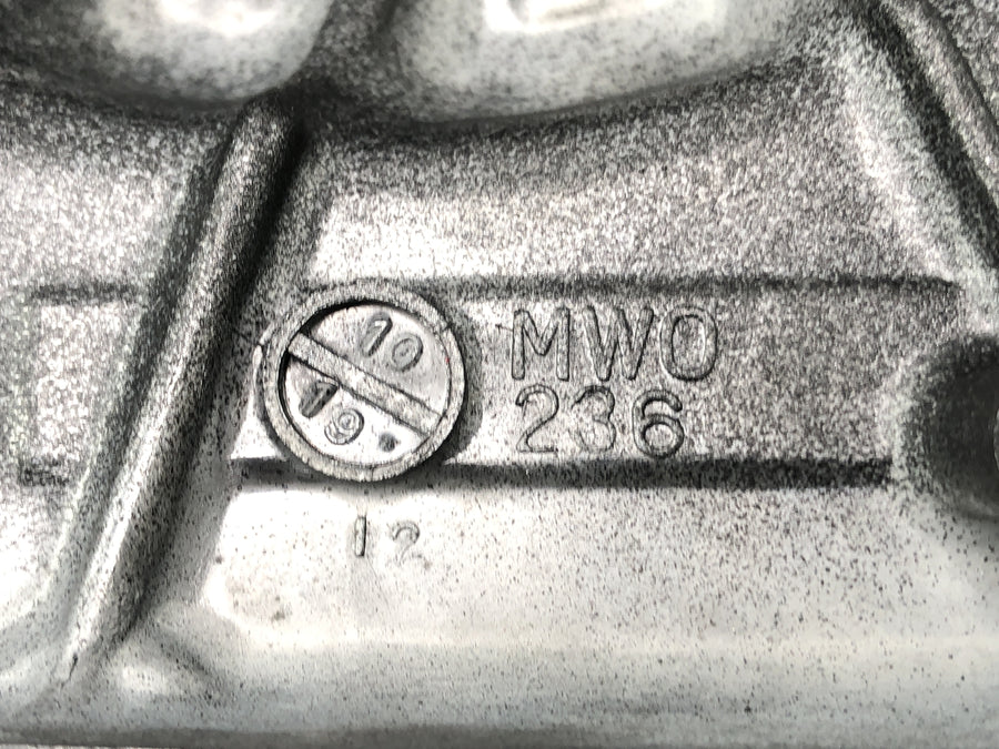 Honda CBR 900 RR SC28 [1994] - Clutch cover Motor lid on the right