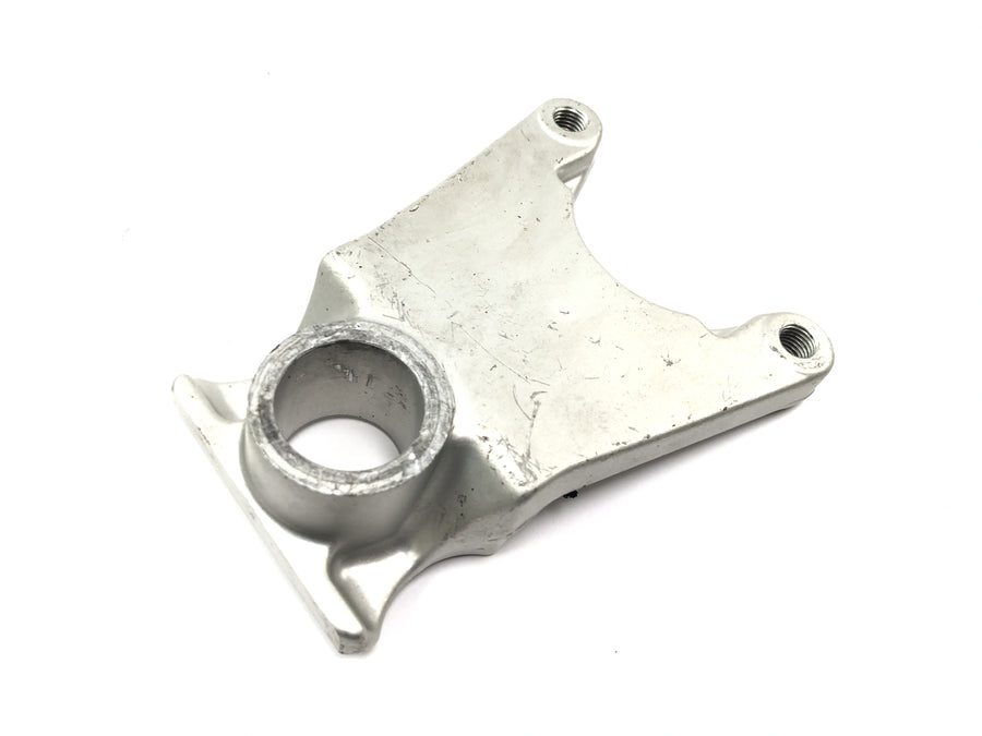 Yamaha YZF R1 RN04 [2001] - Bremsanker hinten Bremssattelaufnahme