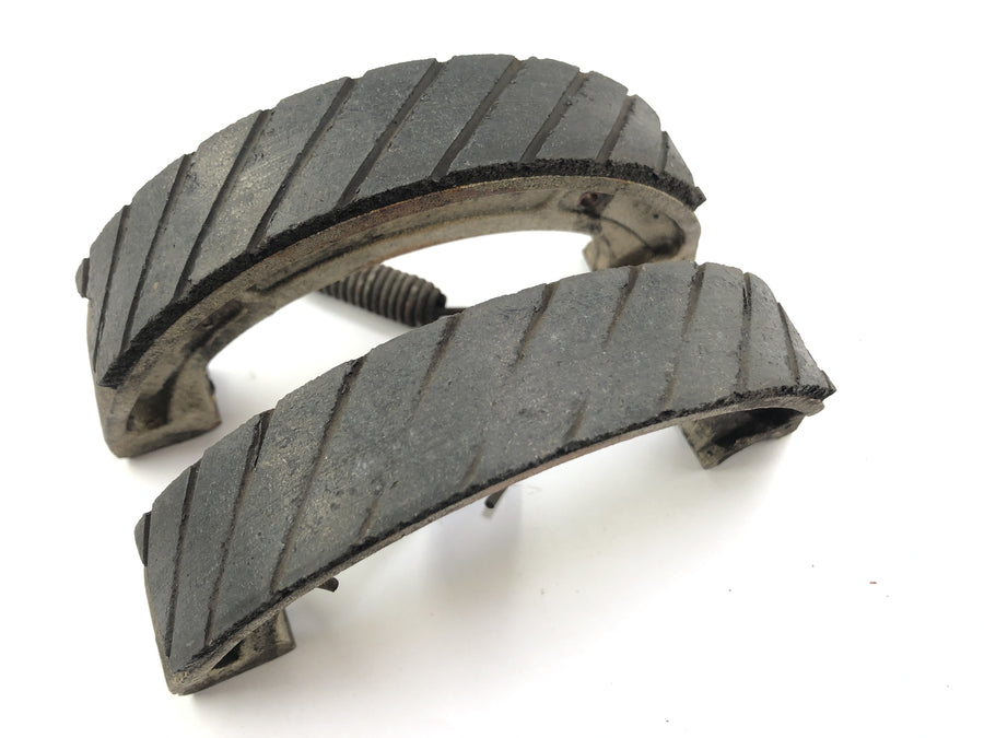 Yamaha XT 500 1U6 [1981] - Brake shoes with springs
