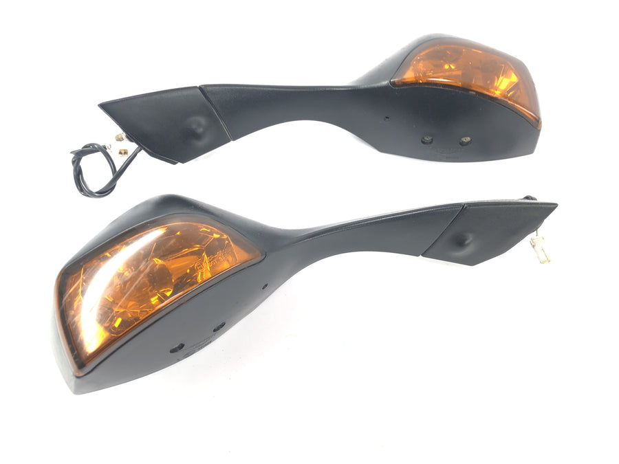 Triumph Sprint ST 1050 [2005] - Mirror flitsen op het linker- en rechter draaiingssignaal