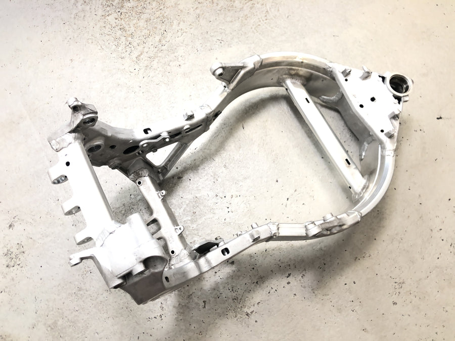 Honda CBR 900 RR SC28 [1995] - Rahmen Hauptrahmen Chassis Aluminiumrahmen mit Papiere